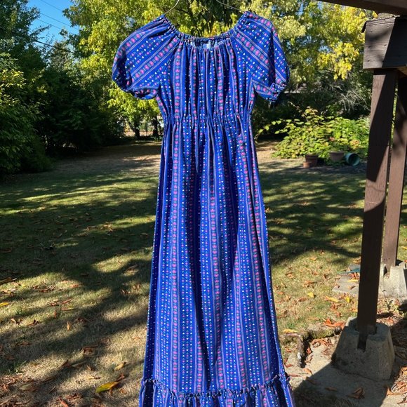Vintage gown - Picture 1 of 8